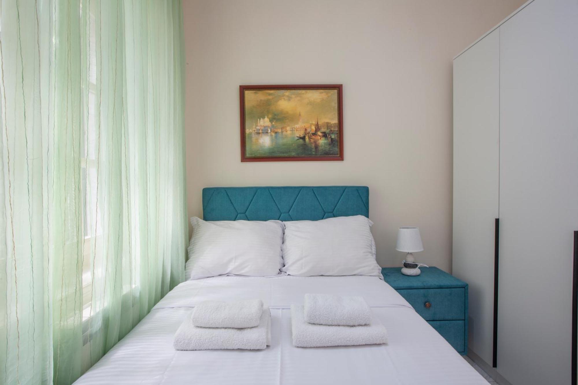 Montesan Luxury Apartment Beach Front Свети Стефан Екстериор снимка