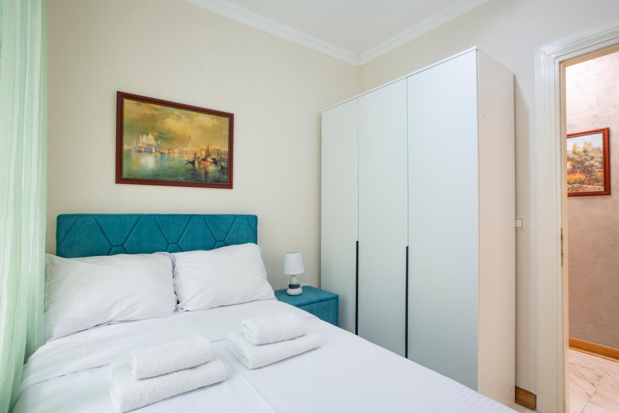 Montesan Luxury Apartment Beach Front Свети Стефан Екстериор снимка