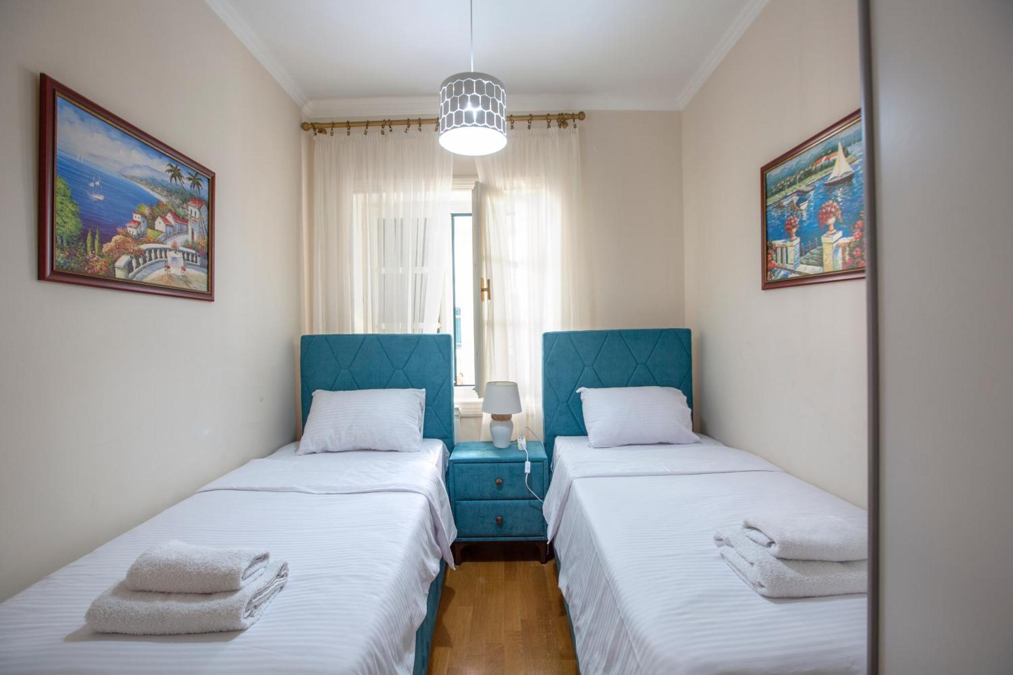 Montesan Luxury Apartment Beach Front Свети Стефан Екстериор снимка
