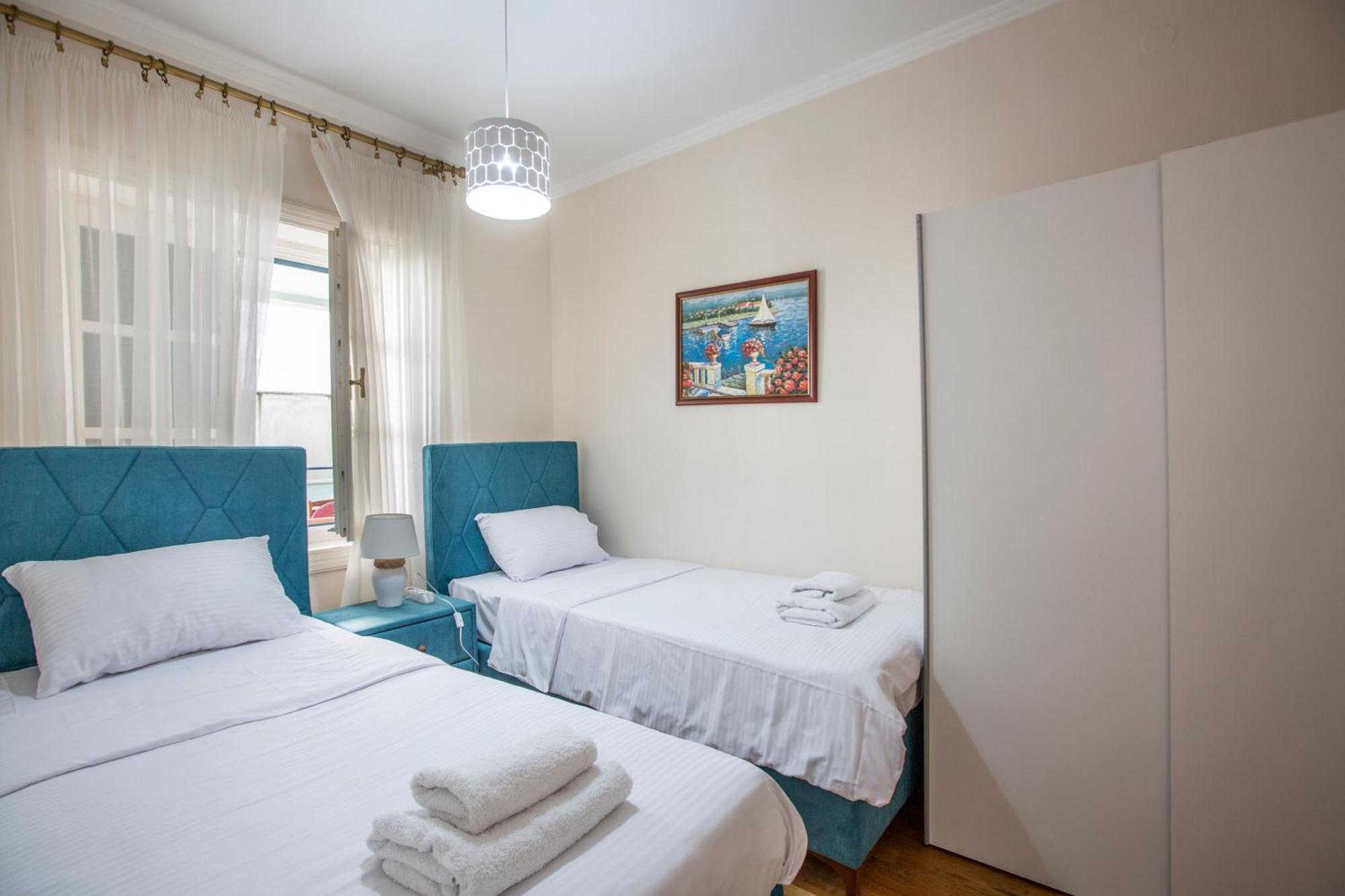Montesan Luxury Apartment Beach Front Свети Стефан Екстериор снимка
