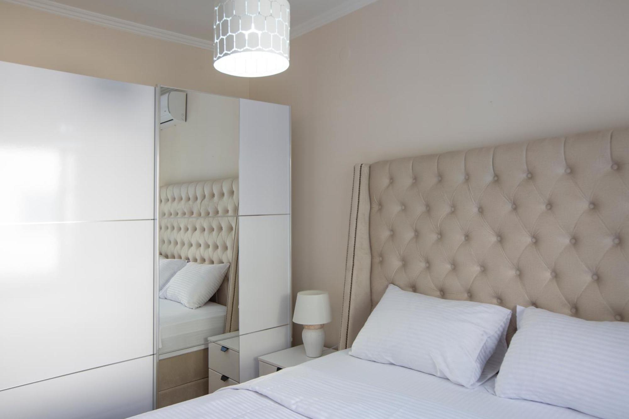 Montesan Luxury Apartment Beach Front Свети Стефан Екстериор снимка