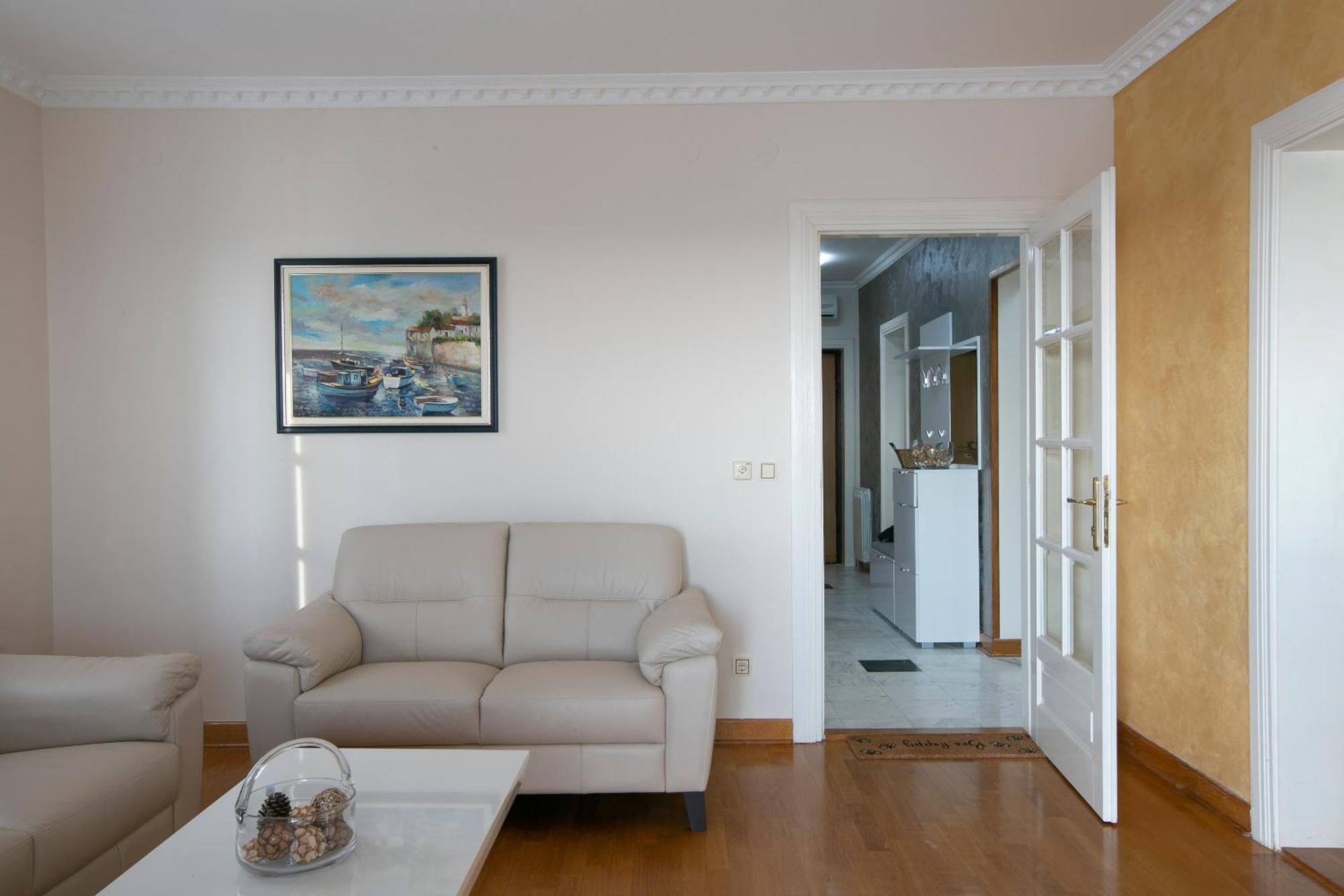 Montesan Luxury Apartment Beach Front Свети Стефан Екстериор снимка