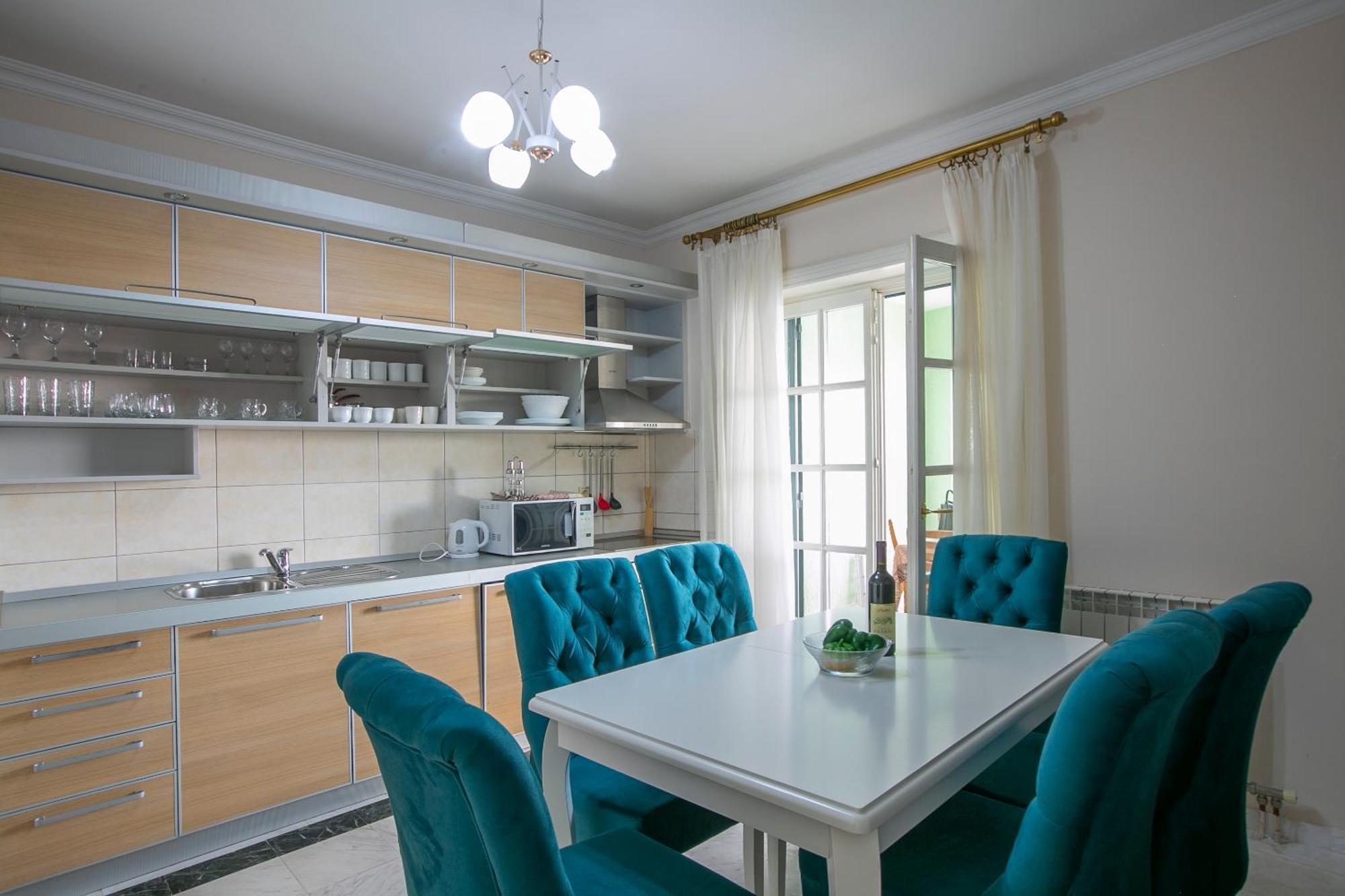 Montesan Luxury Apartment Beach Front Свети Стефан Екстериор снимка